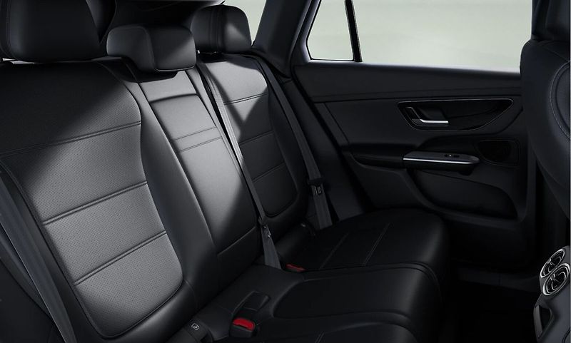 Mercedes-Benz GLC (2026) 200 d 4MATIC Edition 140 Years - fotka 12 z 13