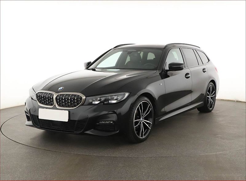 BMW Řada 3 (2020) 320 d xDrive - fotka 2 z 20