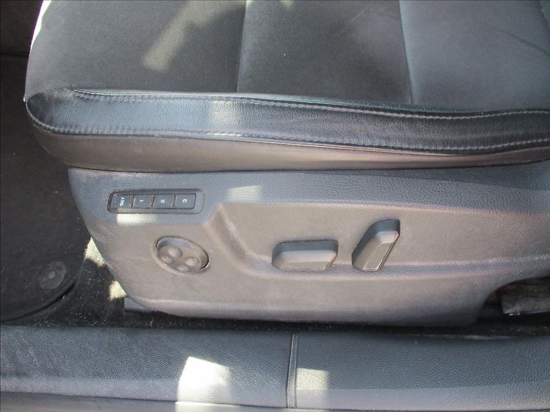 Škoda Superb 2,0 TDi, Eleg.aut,klim s.kn,CZ - fotka 25 z 44
