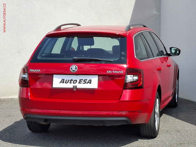 Škoda Octavia (2018) 2.0TDI, ČR, Style, LED - fotka 4 z 18