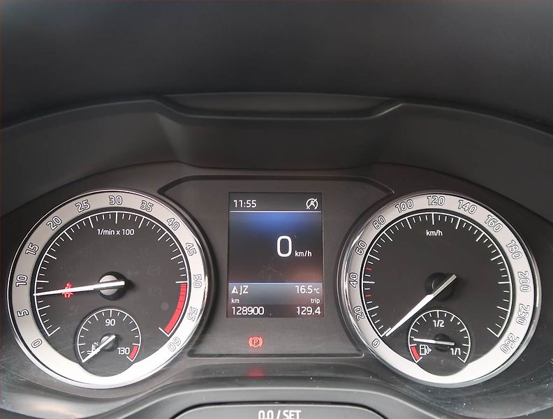 Škoda Karoq (2017) Style Plus 1.6 TDI, Serv.kniha - fotka 10 z 18