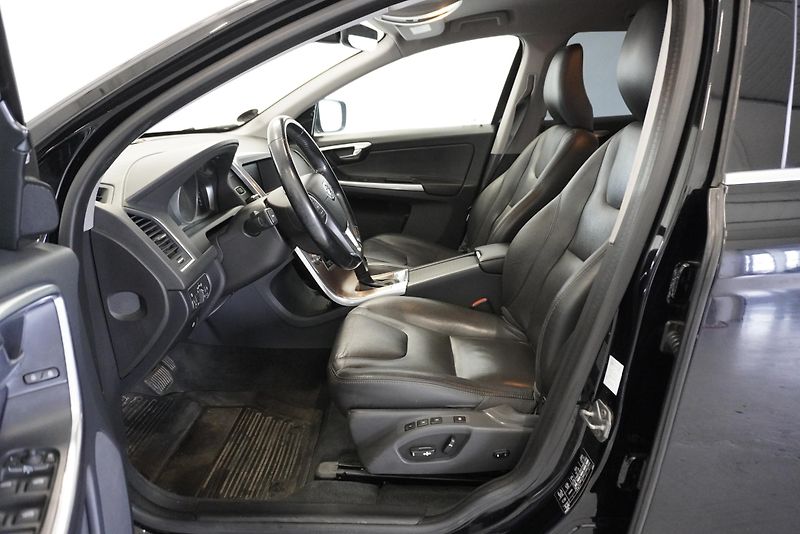 Volvo XC60 (2015) XC60  2,0 D4 AUTOMAT - fotka 11 z 30