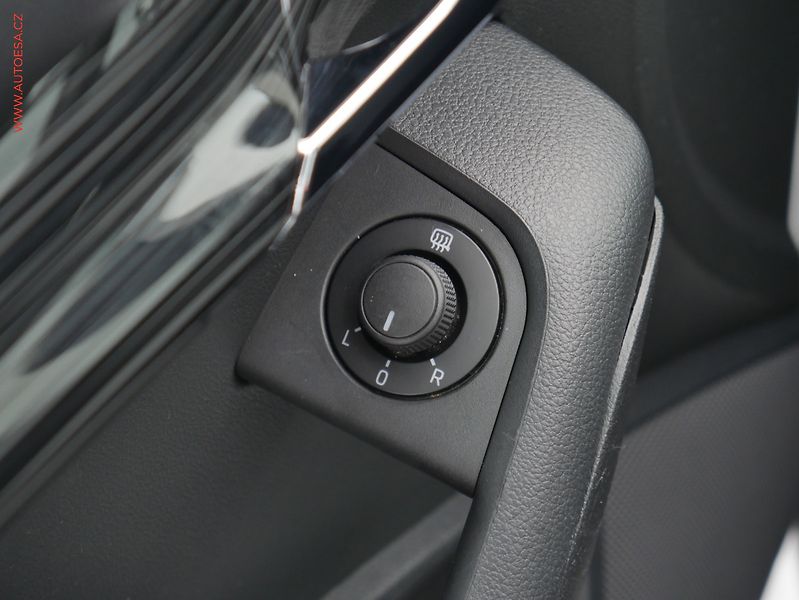 Škoda Octavia (2018) 1.6 TDi, ČR, Style, LED, navi - fotka 21 z 23