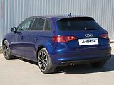 Audi A3 (2016) 1.6 TDi, Navi, AC - náhled 6