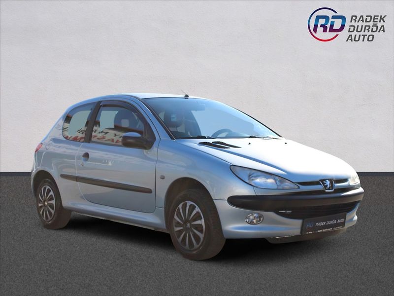 Peugeot 206 1,4 i  KLIMATIZACE - fotka 3 z 20