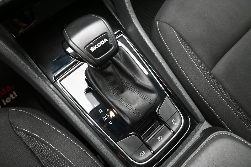 Škoda Karoq 2,0 TDI 85kW DSG VIRTUAL EL.KU - fotka 22 z 31