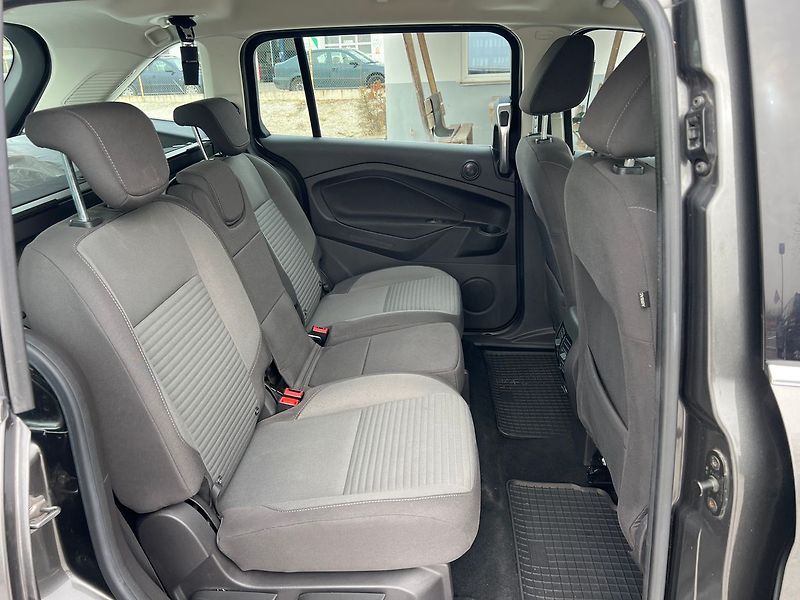 Ford C-MAX 1,5 i - fotka 15 z 16