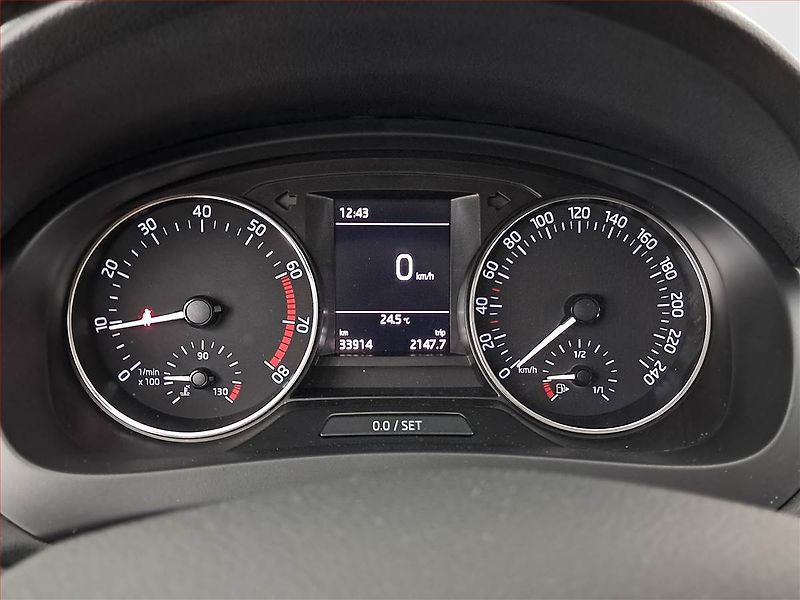 Škoda Rapid (2017) Ambition 1.2 TSI, Serv.kniha - fotka 11 z 15