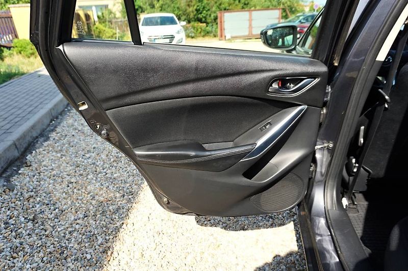 Mazda 6 (2013) 6 2.0 107 kW - fotka 21 z 46