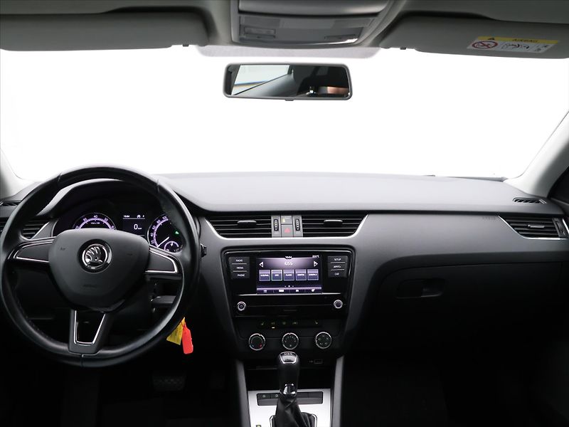 Škoda Octavia 1,5 TSI 110kW Ambition DSG CZ - fotka 21 z 28