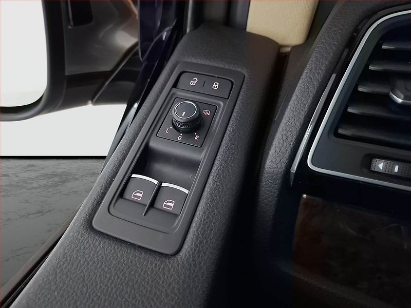 Volkswagen Multivan (2017) Highline 2.0 TDI - fotka 21 z 23