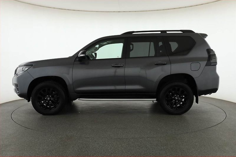 Toyota Land Cruiser (2023) 2.8 D-4D - fotka 3 z 20