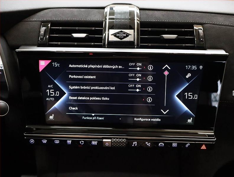 DS Automobiles DS7 Crossback (2021) E-Tense 4x4 - fotka 18 z 31