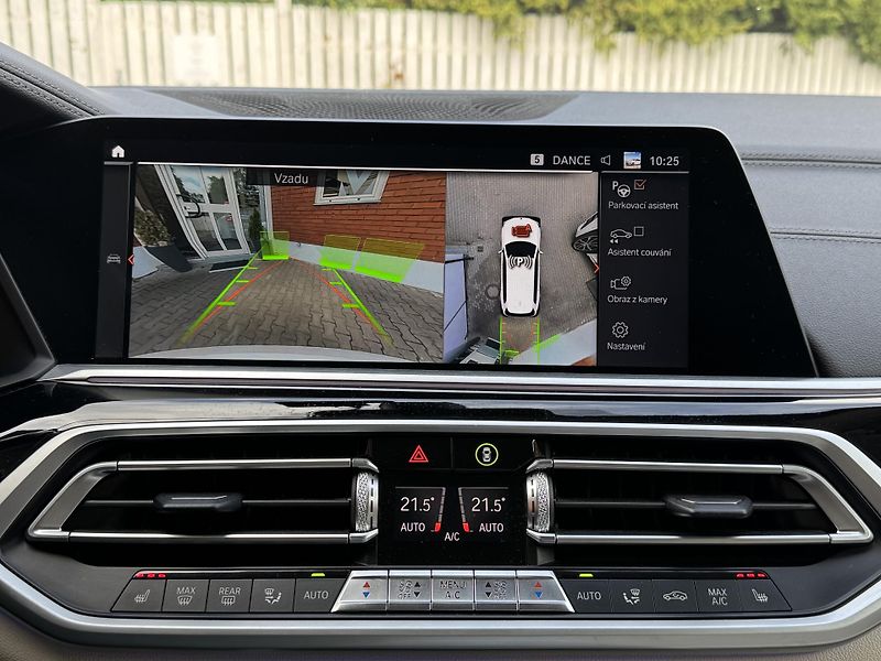 BMW X7 40xD-R22-SKY-LCD-NOČNÍ V-ČR - fotka 23 z 44