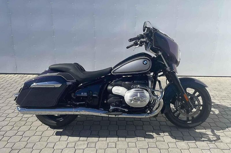 BMW R 18 B pohání mohutný dvouválcový boxer.