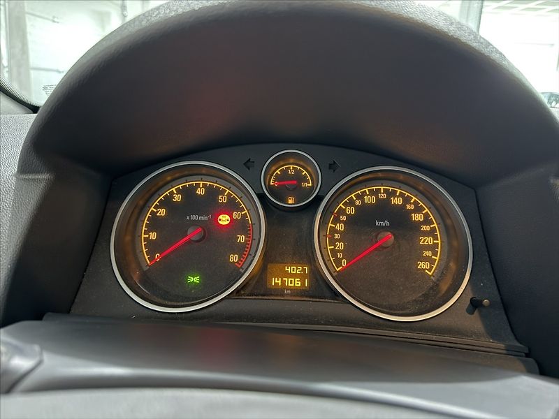 Opel Astra 1,6   i H KLIMATIZACE TEMPOMAT - fotka 10 z 36