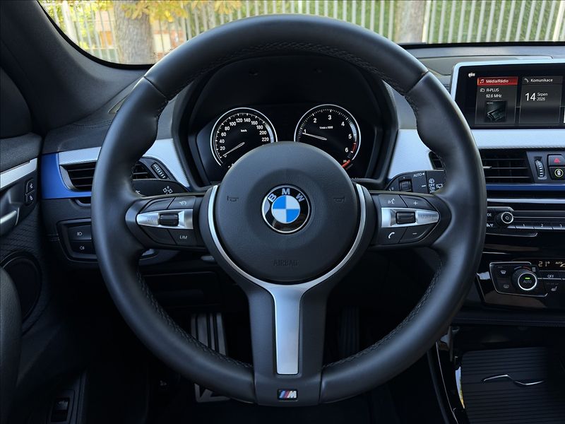 BMW X1 20d xDrive M-Paket - fotka 12 z 28