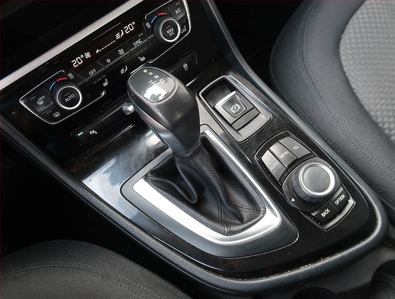 BMW Řada 2 (2016) 218i Active Tourer, Automat - fotka 12 z 16
