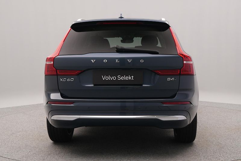 Volvo XC60 B4 AWD BRIGHT PLUS CZ 1.maj - fotka 10 z 45