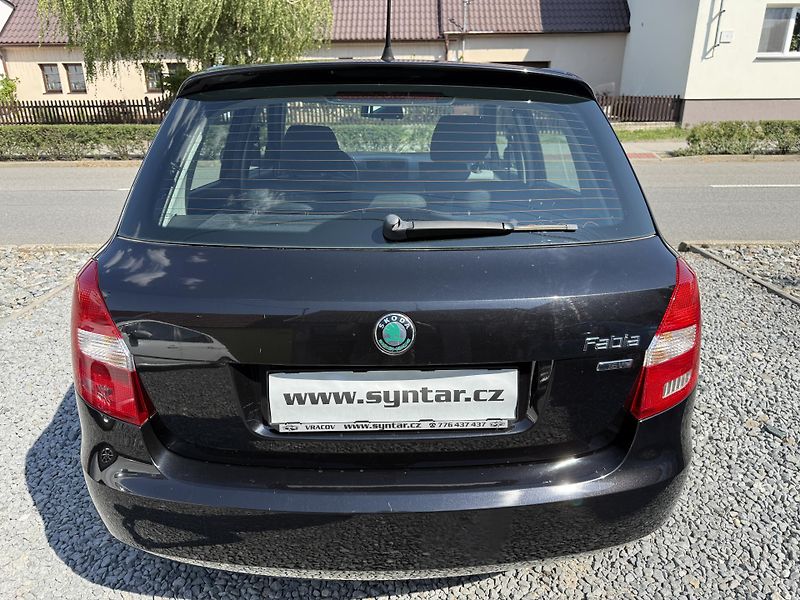 Škoda Fabia 1.4i 63 KW 1 MAJITEL - fotka 4 z 13