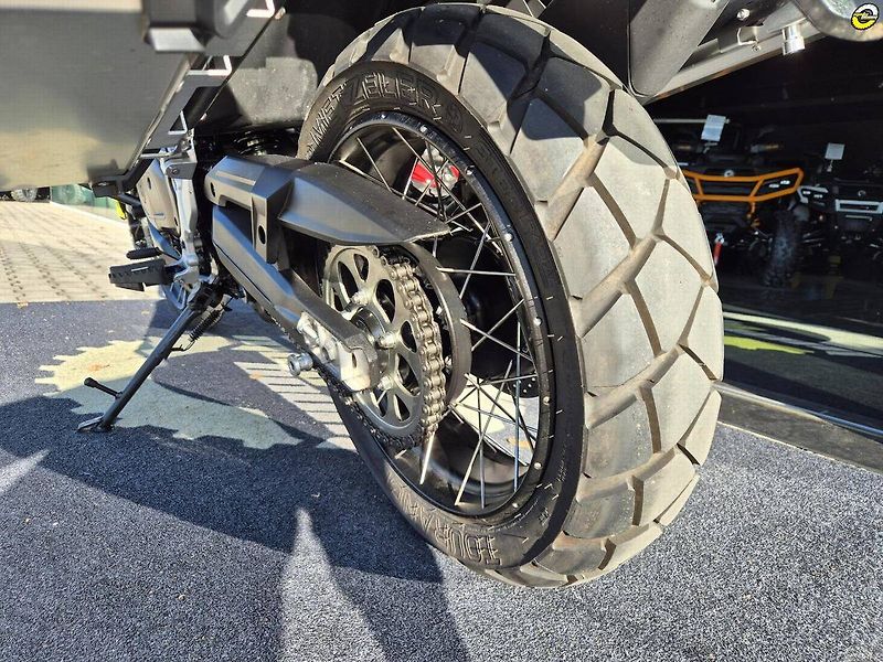 QJ Motor (2025) SVT 650 X (2025) – 1. majitel, - fotka 16 z 20