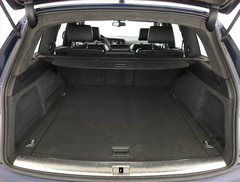 Audi Q7 (2009) S-Line 4.2 FSI , 4X4, Automat - fotka 16 z 17