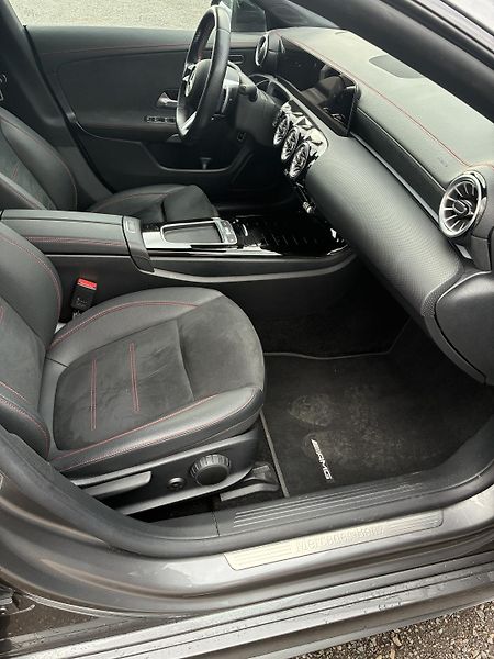 Mercedes-Benz CLA (2024) 200d shooting brake - fotka 7 z 14