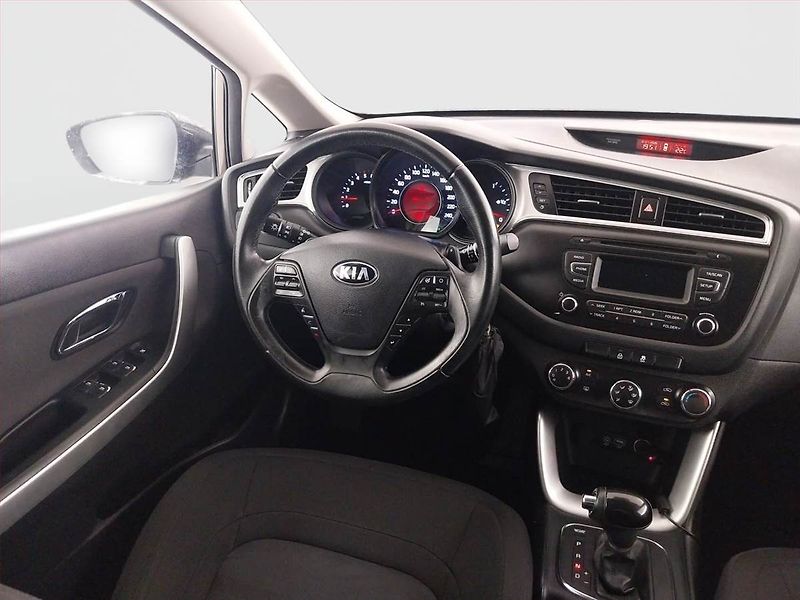Kia Ceed (2016) 1.6 CRDi, Automat, Serv.kniha - fotka 7 z 19