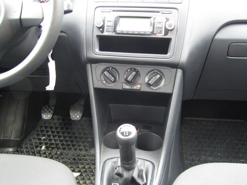 Volkswagen Polo (2010) 1.2 TDI 55kW TOP QUALITY - fotka 17 z 33