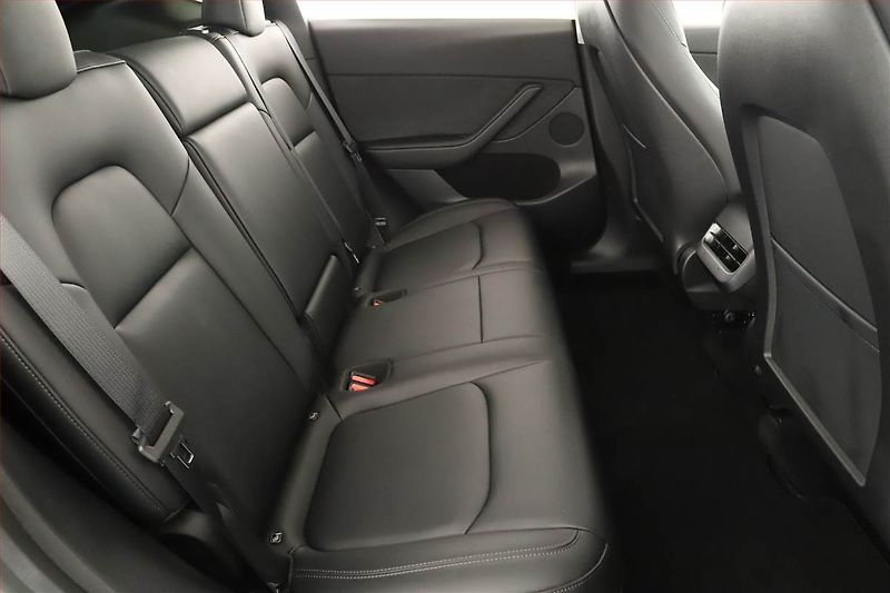 Tesla Model Y (2022) RWD LFP 60kWh, SoH 95% - fotka 7 z 19