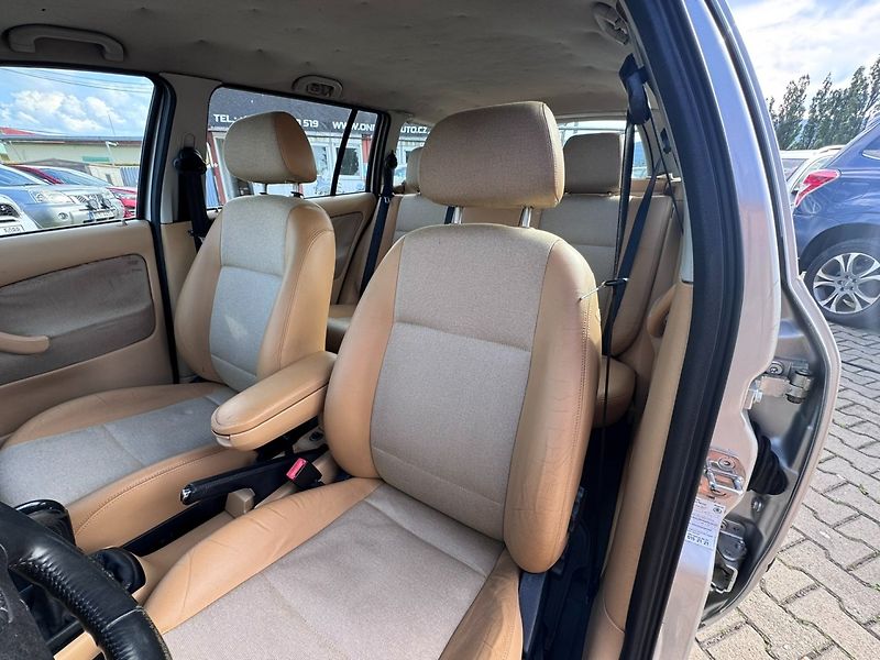 Škoda Octavia (2004) 1,9 TDI 81 KW ELEGANCE TAŽNÉ - fotka 20 z 42