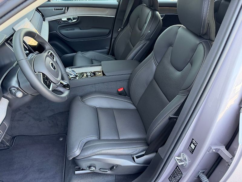 Volvo XC90 (2026) PLUS B5, ventilace, kamera 360 - fotka 10 z 23
