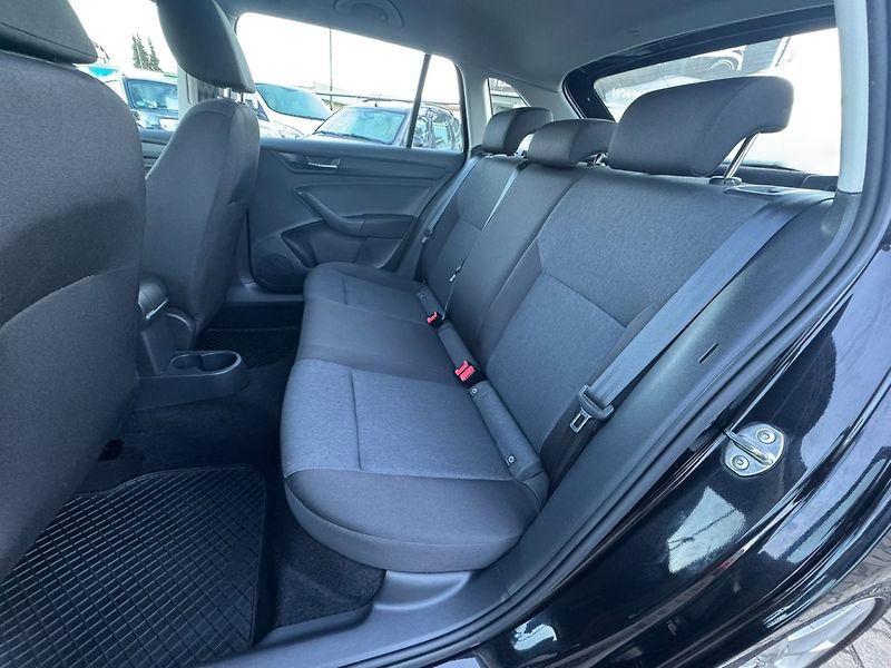 Škoda Rapid (2018) 1,0 TSI 70 KW NOVÉ BRZDY STK - fotka 30 z 42