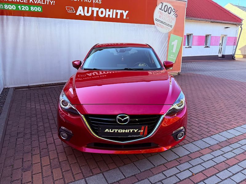 Mazda 3 2.0 Skyactiv 121 kW, ČR, 1.Maj - fotka 2 z 30