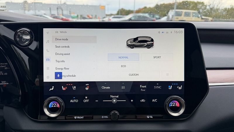 Lexus RX 450h plus 450H+ 2,5 PHEV LUXURY PANORAMI - fotka 12 z 31