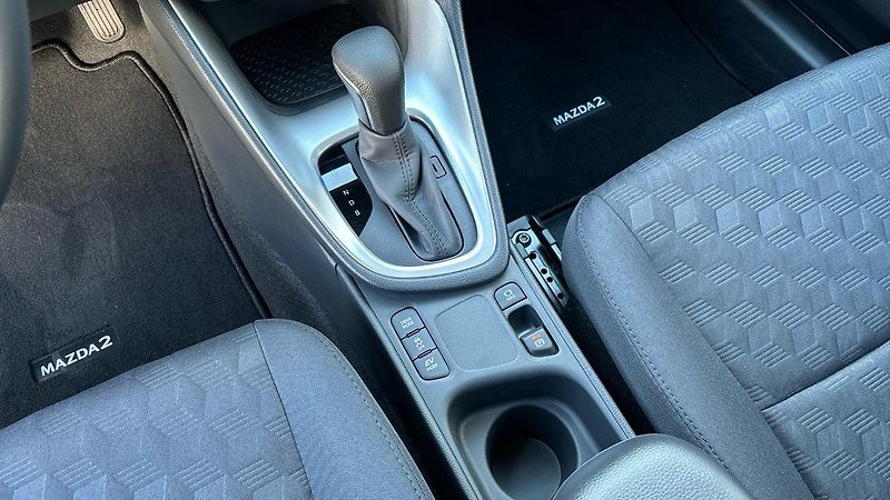 Mazda 2 Hybrid (2026) 1,5 AT Centre-line - fotka 13 z 18