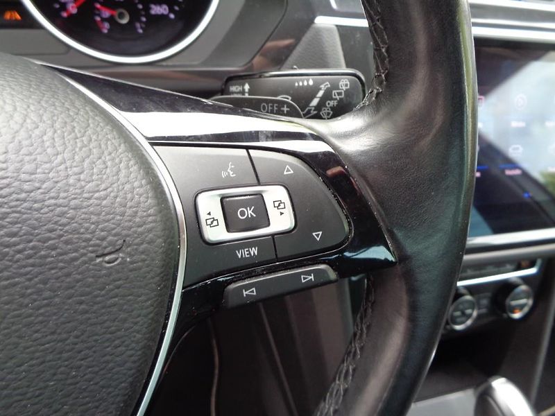 Volkswagen Tiguan 2.0 TDI DSG R-LINE  110 kW - fotka 14 z 30