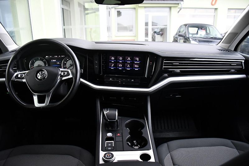 Volkswagen Touareg 3.0TDi 4MOTION ČR TAŽNÉ - fotka 5 z 35