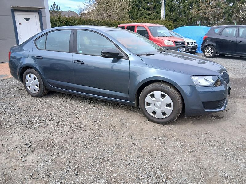 Škoda Octavia 1.2 TSI, 99tis km najeto - fotka 7 z 32