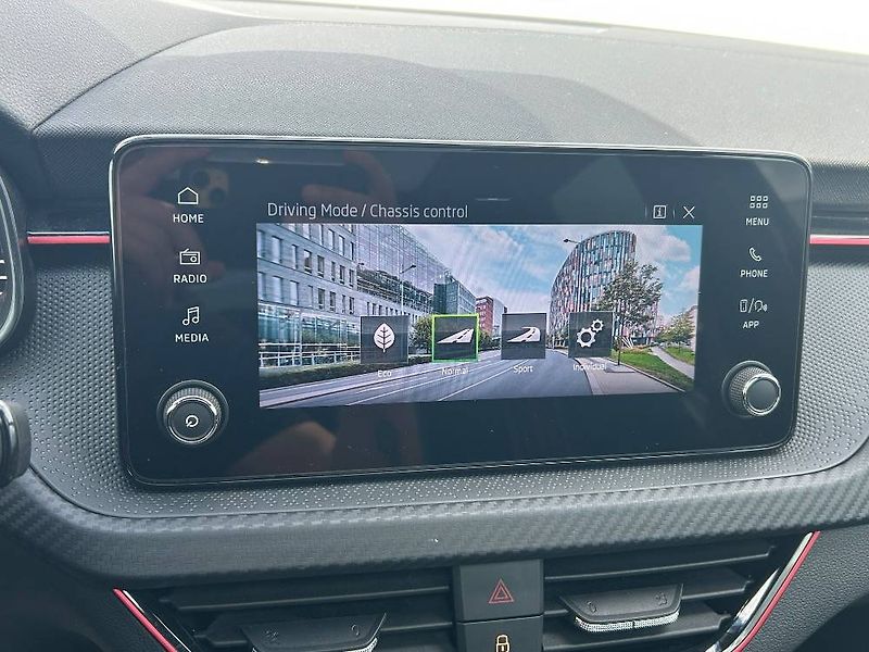 Škoda Scala Style 7DSG 1,5TSI - fotka 17 z 25