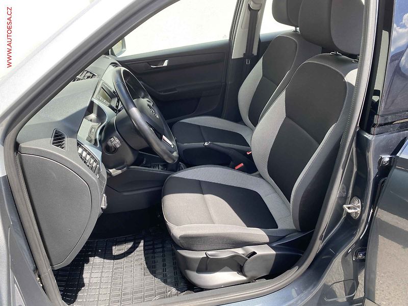 Škoda Fabia (2014) 1.2 TSi, AC, tempo - fotka 9 z 17