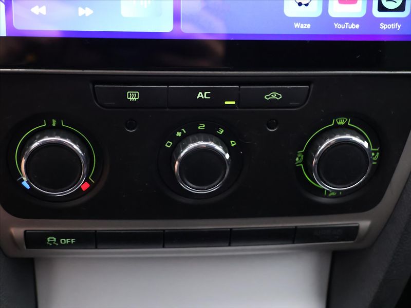 Škoda Octavia 1,2 TSI 77kW CZ Ambiente - fotka 16 z 24