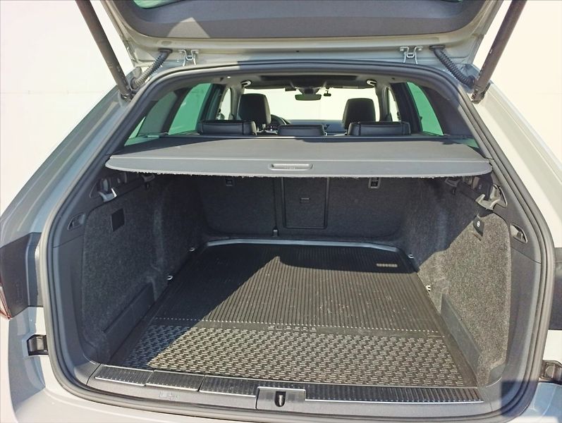 Škoda Superb 2,0 TDi DSG 4x4 Tažné 1maj.,ČR - fotka 9 z 46