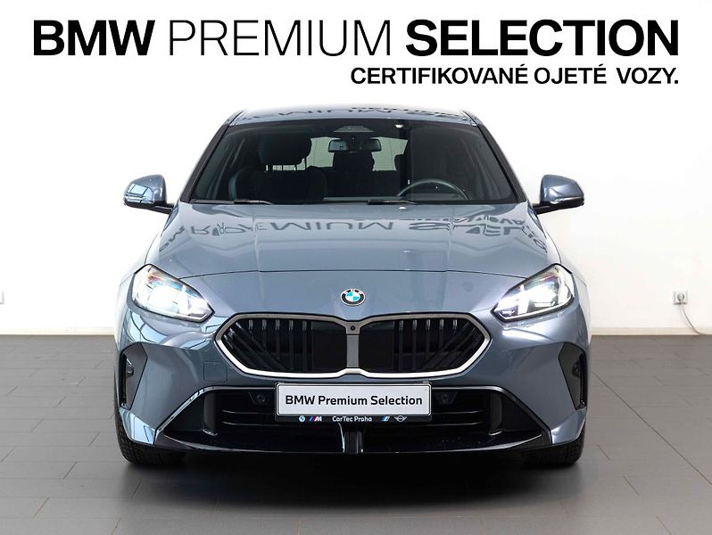 BMW Řada 1 120d - fotka 2 z 21