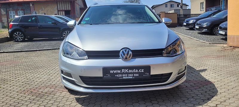 Volkswagen Golf (2016) 1,4TSi 92kW benzín DSG Lounge - fotka 2 z 37
