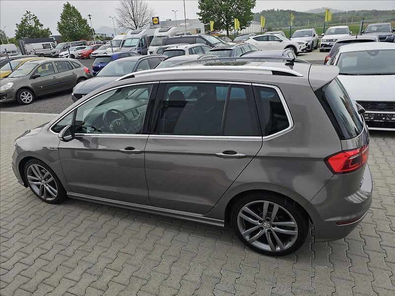 Volkswagen Golf Sportsvan 1,4TSi 110KW R-Line NAVI - fotka 9 z 47