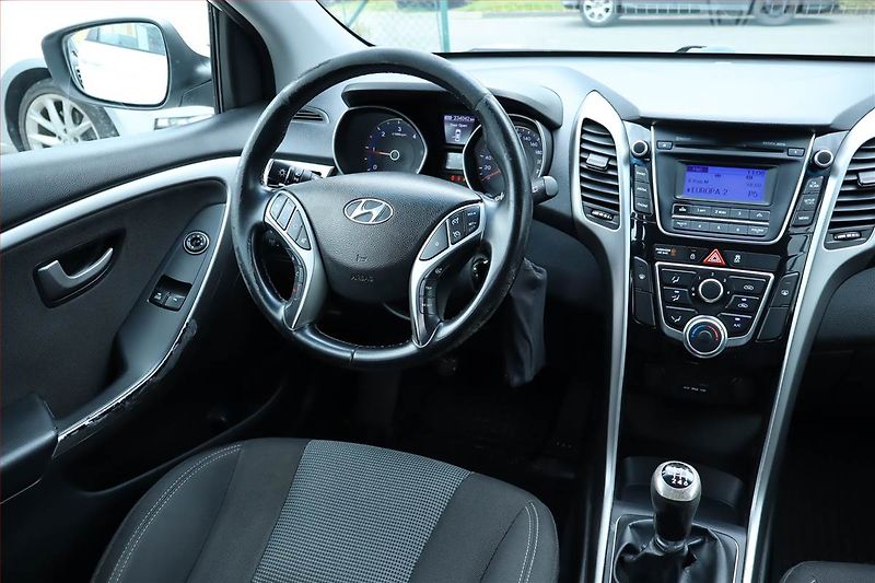 Hyundai i30 (2014) 1.6 CRDi, Serv.kniha, Tempomat - fotka 7 z 20