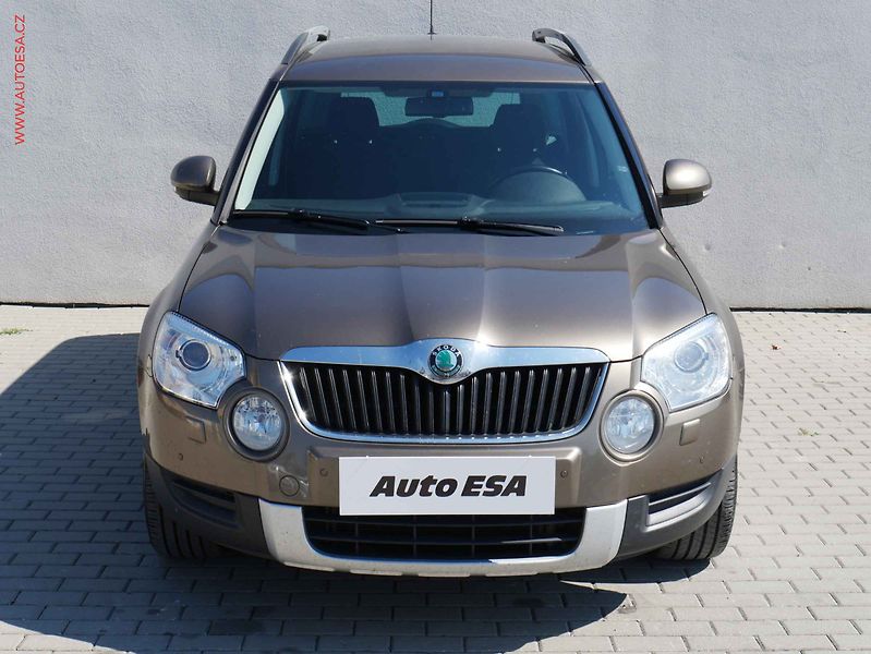 Škoda Yeti (2011) 2.0 TDi 4x4, Elegance, xenon - fotka 2 z 20