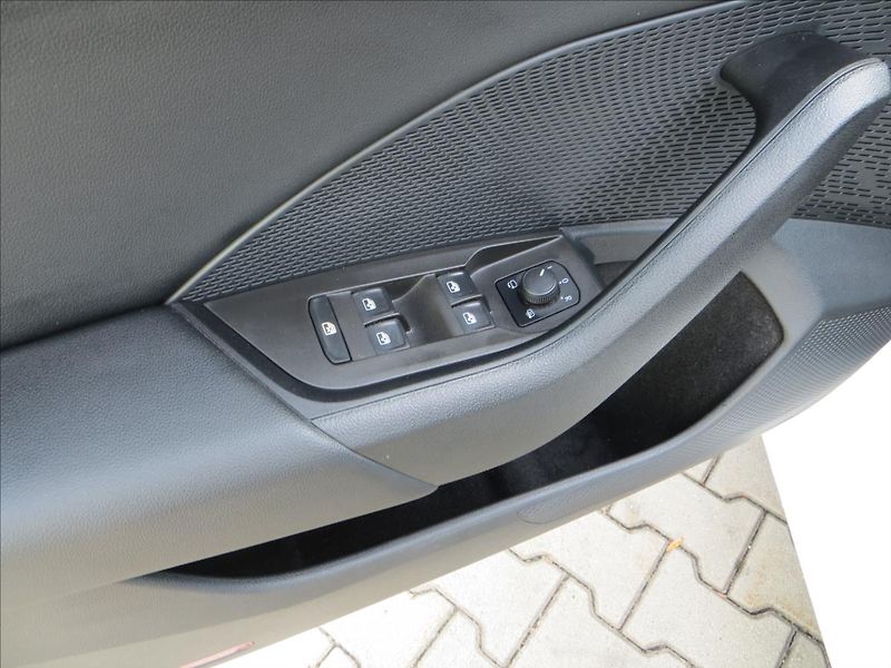 Škoda Octavia 1,5 TSI 110kW Style ČR - fotka 11 z 25