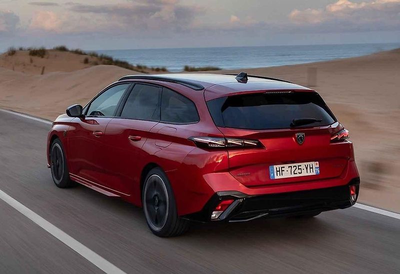 Peugeot 308 je nadále auto s velmi příjemnými jízdními vlastnostmi.